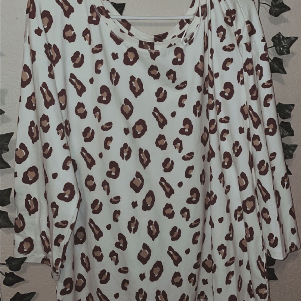 Worn once no stains super cute